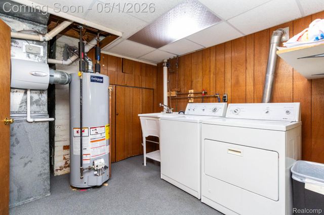 15289 Cleveland Avenue, Allen Park, MI 48101