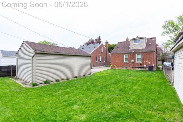 15289 Cleveland Avenue, Allen Park, MI 48101