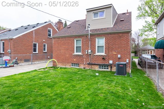 15289 Cleveland Avenue, Allen Park, MI 48101