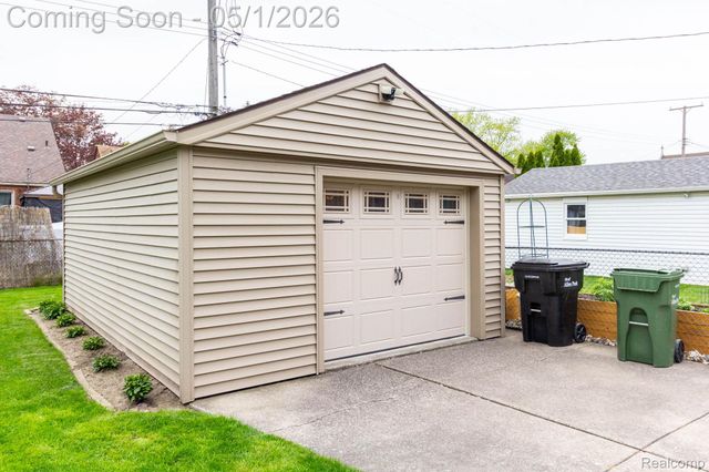 15289 Cleveland Avenue, Allen Park, MI 48101