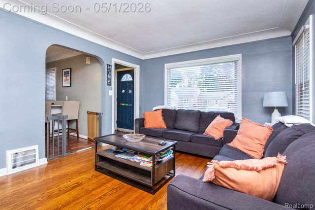 15289 Cleveland Avenue, Allen Park, MI 48101