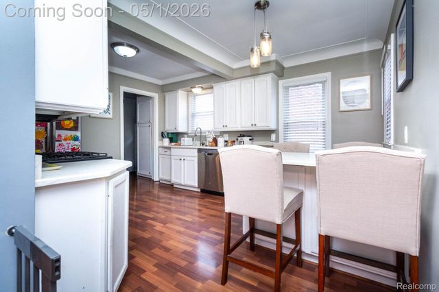 15289 Cleveland Avenue, Allen Park, MI 48101