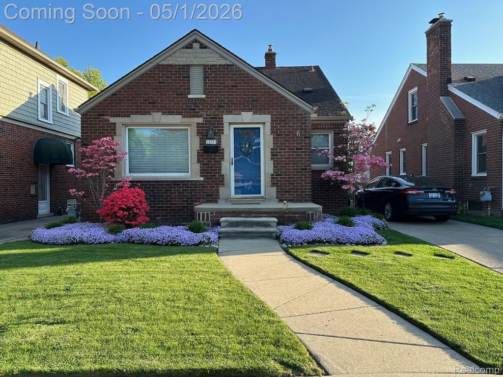 15289 Cleveland Avenue, Allen Park, MI 48101