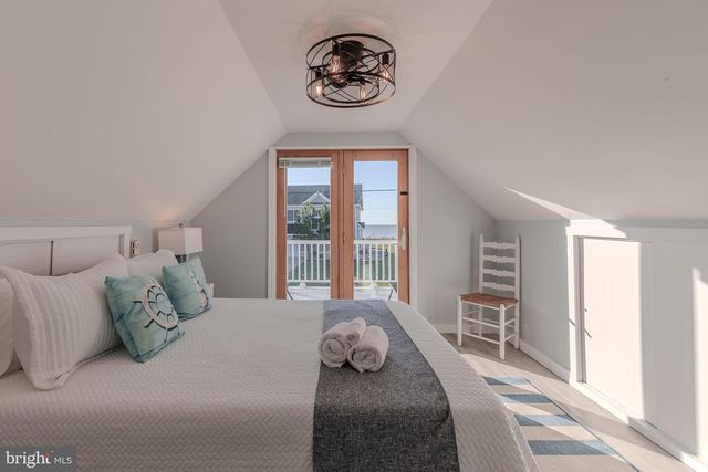 240 W PACIFIC AVE, Villas, NJ 08251