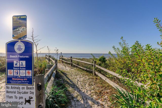 240 W PACIFIC AVE, Villas, NJ 08251