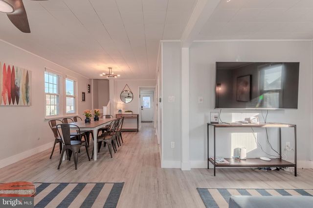 240 W PACIFIC AVE, Villas, NJ 08251