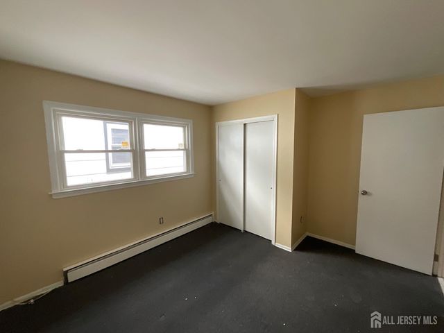 60 Glenn Drive, Keasbey, NJ 07095