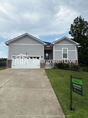 210 Greenwood Dr, La Vergne, TN 37086