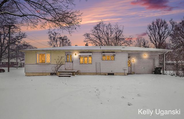 2360 Grove Street, Muskegon, MI 49441