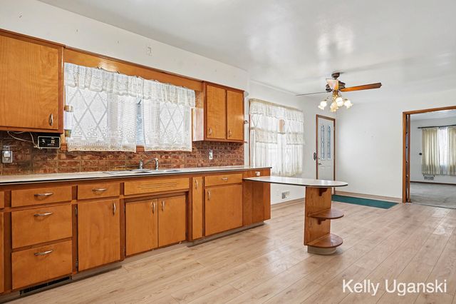 2360 Grove Street, Muskegon, MI 49441