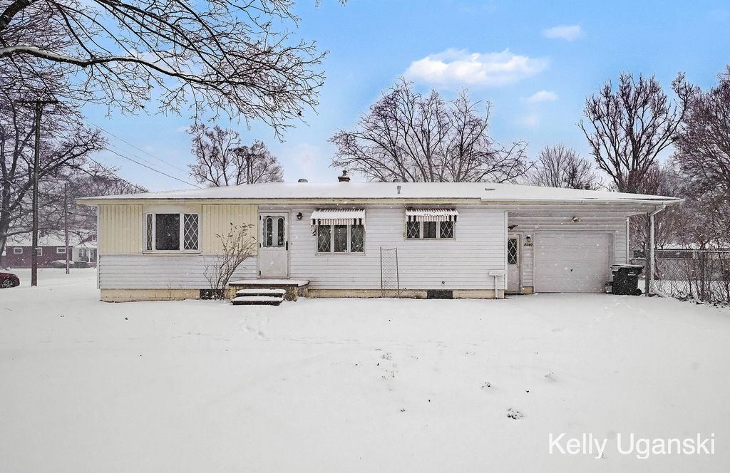 2360 Grove Street, Muskegon, MI 49441