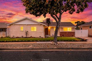 10525 S 4th Avenue, Inglewood, CA 90303