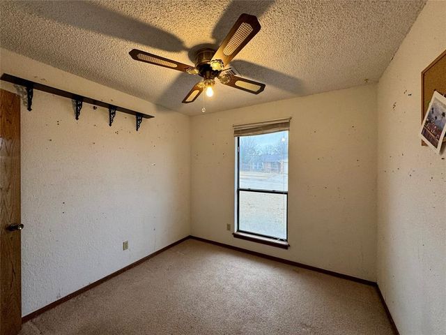 1008 Aspen Court, Moore, OK 73160