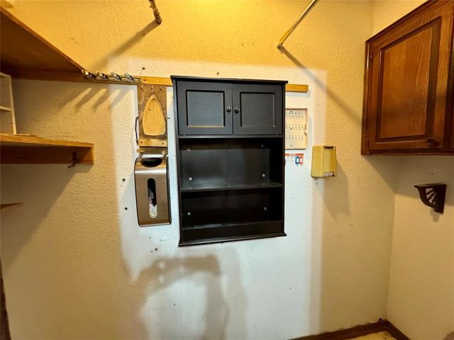 1008 Aspen Court, Moore, OK 73160