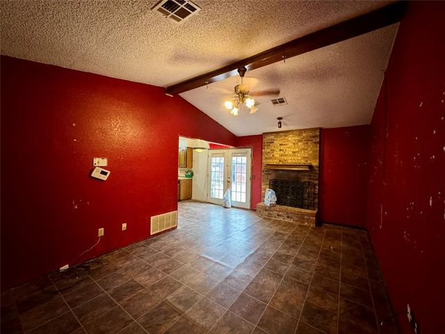 1008 Aspen Court, Moore, OK 73160