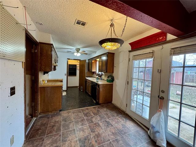 1008 Aspen Court, Moore, OK 73160