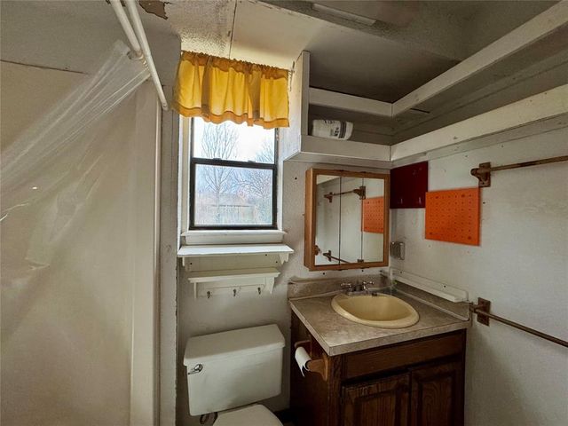 1008 Aspen Court, Moore, OK 73160