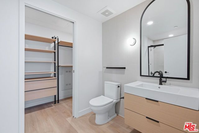 3555 Overland Avenue 305, Los Angeles, CA 90034