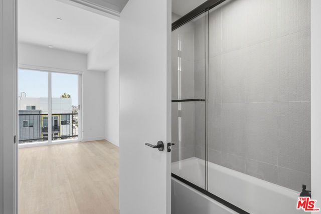 3555 Overland Avenue 305, Los Angeles, CA 90034