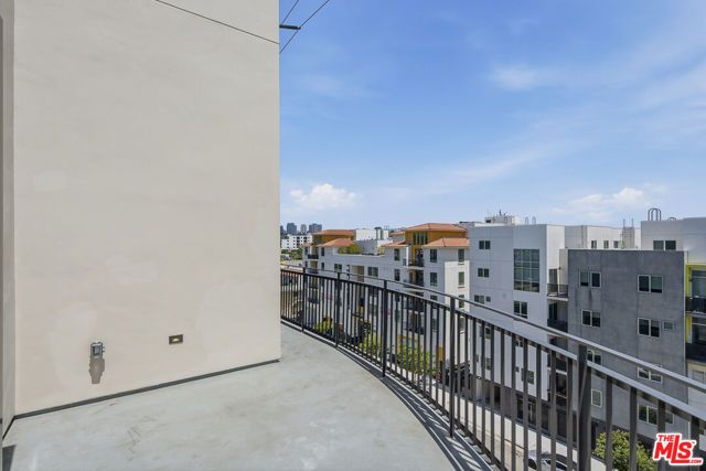 3555 Overland Avenue 305, Los Angeles, CA 90034