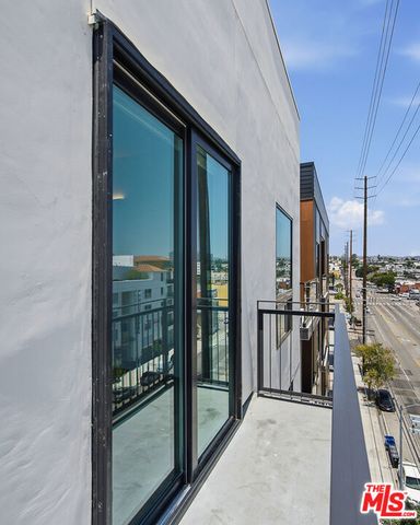 3555 Overland Avenue 305, Los Angeles, CA 90034