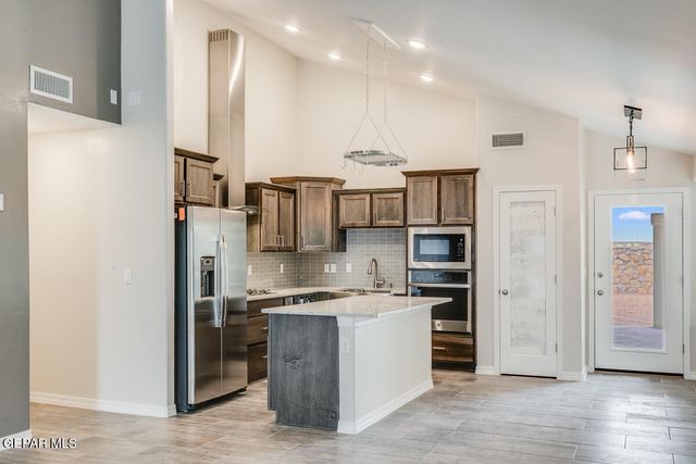 6062 Fall Ridge, Santa Teresa, NM 88008