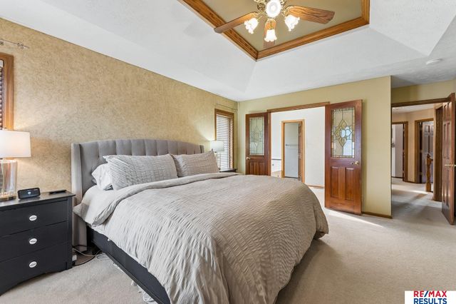 6151 S 102 Avenue, Omaha, NE 68127