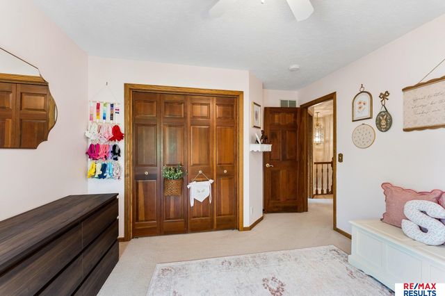 6151 S 102 Avenue, Omaha, NE 68127