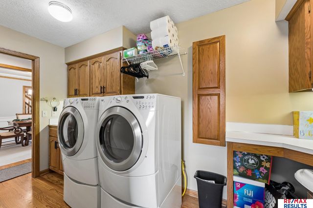 6151 S 102 Avenue, Omaha, NE 68127