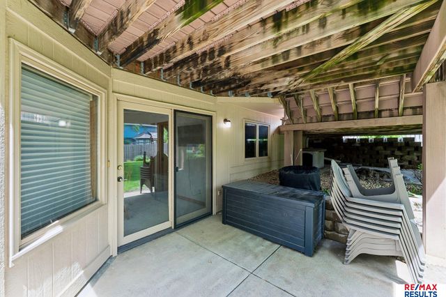6151 S 102 Avenue, Omaha, NE 68127