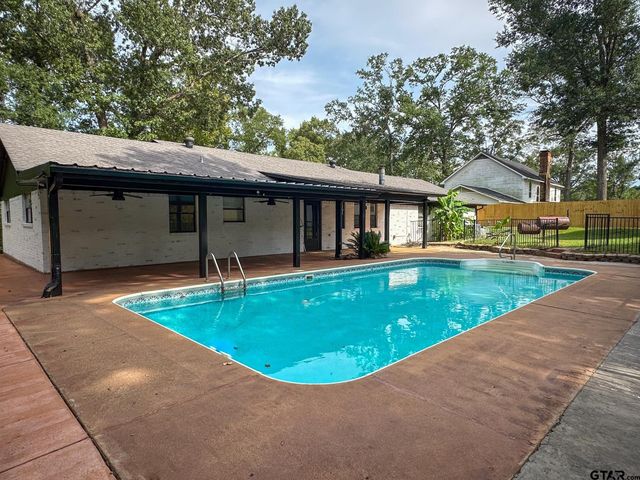 1400 Woodland Hills, Whitehouse, TX 75791