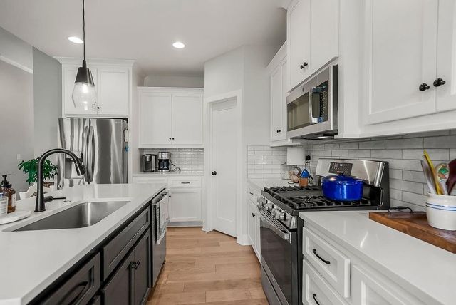 8461 Primrose Street, De Soto, KS 66018