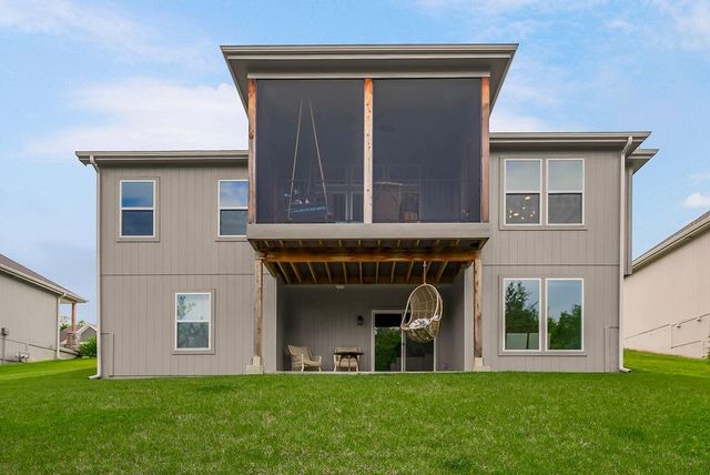 8461 Primrose Street, De Soto, KS 66018
