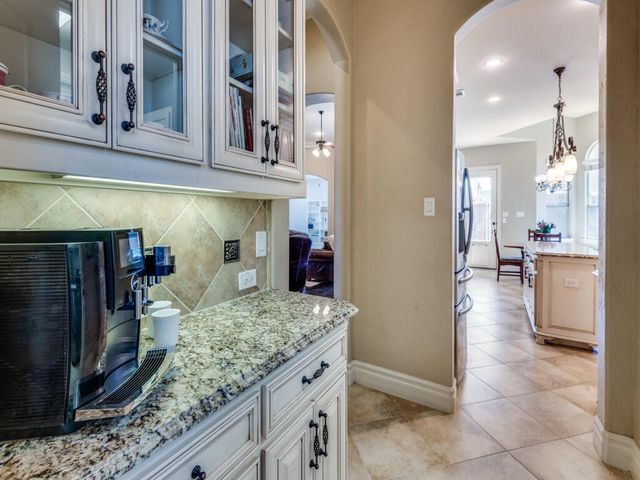 1917 Sterling Trace Drive, Keller, TX 76248