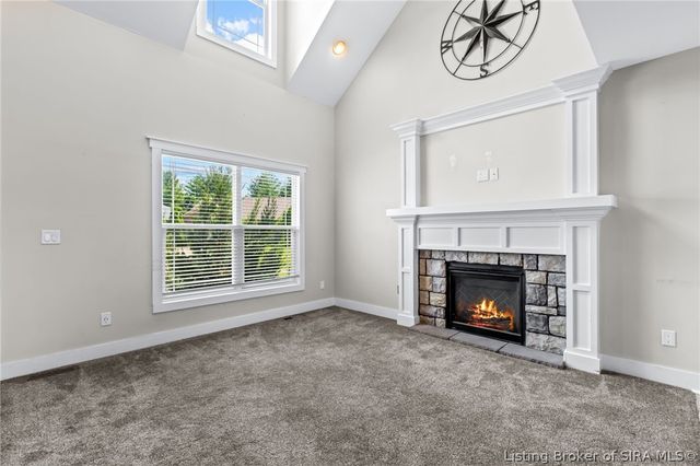 7901 Hillside Drive, Sellersburg, IN 47172