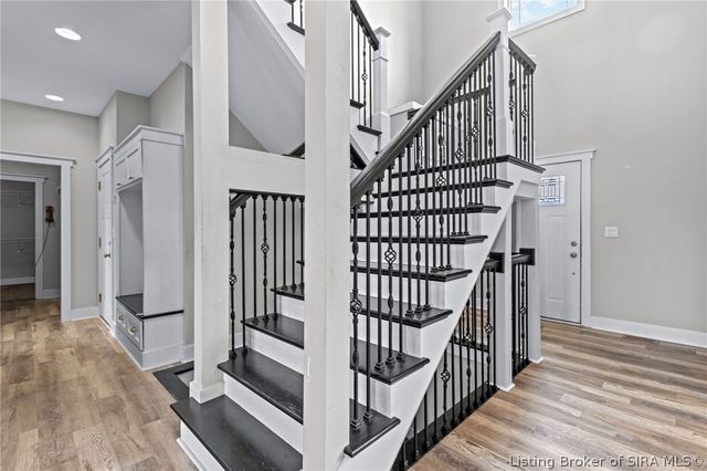 7901 Hillside Drive, Sellersburg, IN 47172
