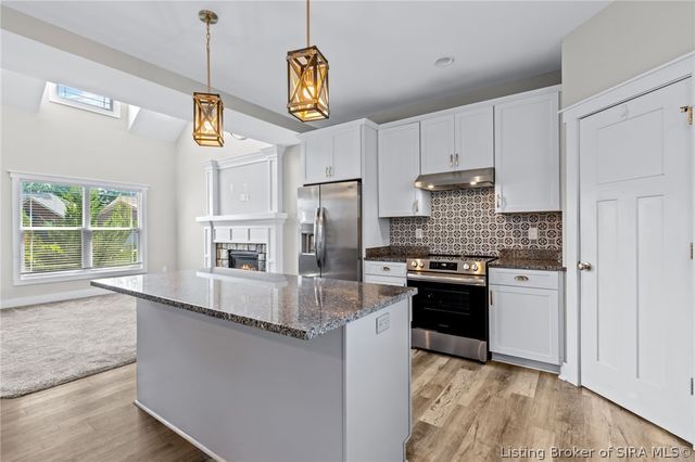7901 Hillside Drive, Sellersburg, IN 47172