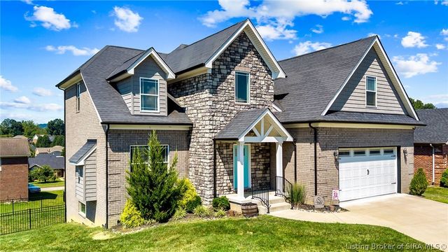 7901 Hillside Drive, Sellersburg, IN 47172