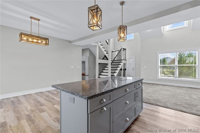 7901 Hillside Drive, Sellersburg, IN 47172