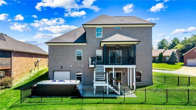 7901 Hillside Drive, Sellersburg, IN 47172