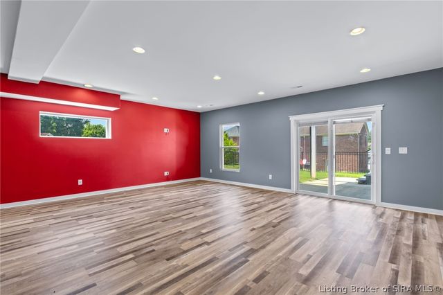 7901 Hillside Drive, Sellersburg, IN 47172