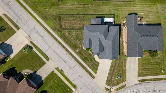 7901 Hillside Drive, Sellersburg, IN 47172