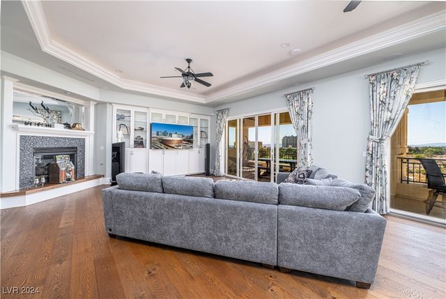 9219 Tesoras Drive 402, Las Vegas, NV 89144