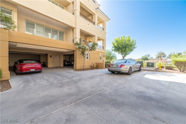 9219 Tesoras Drive 402, Las Vegas, NV 89144