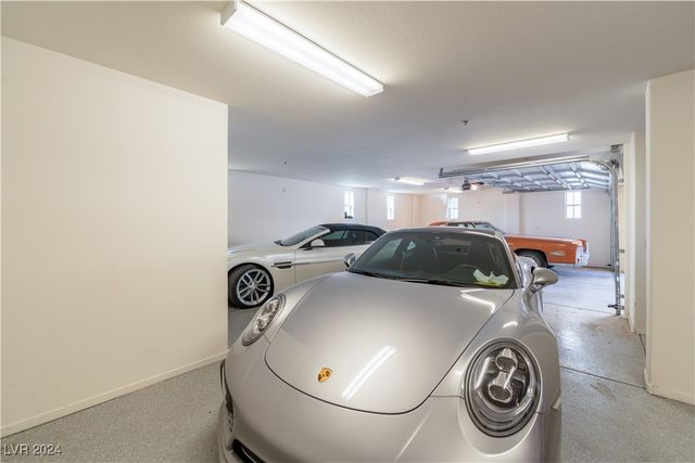 9219 Tesoras Drive 402, Las Vegas, NV 89144