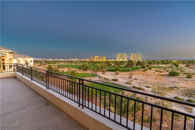 9219 Tesoras Drive 402, Las Vegas, NV 89144