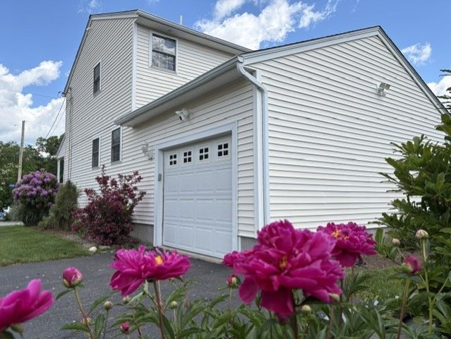 42 Chestnut Street, Cumberland, RI 02864