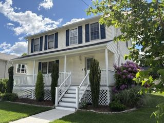 42 Chestnut Street, Cumberland, RI 02864