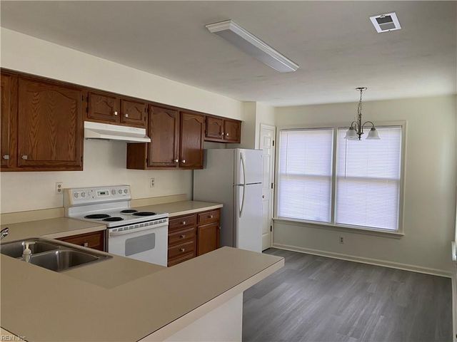 1400-B Bridge XING, Yorktown, VA 23693