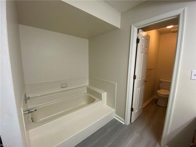 1400-B Bridge XING, Yorktown, VA 23693